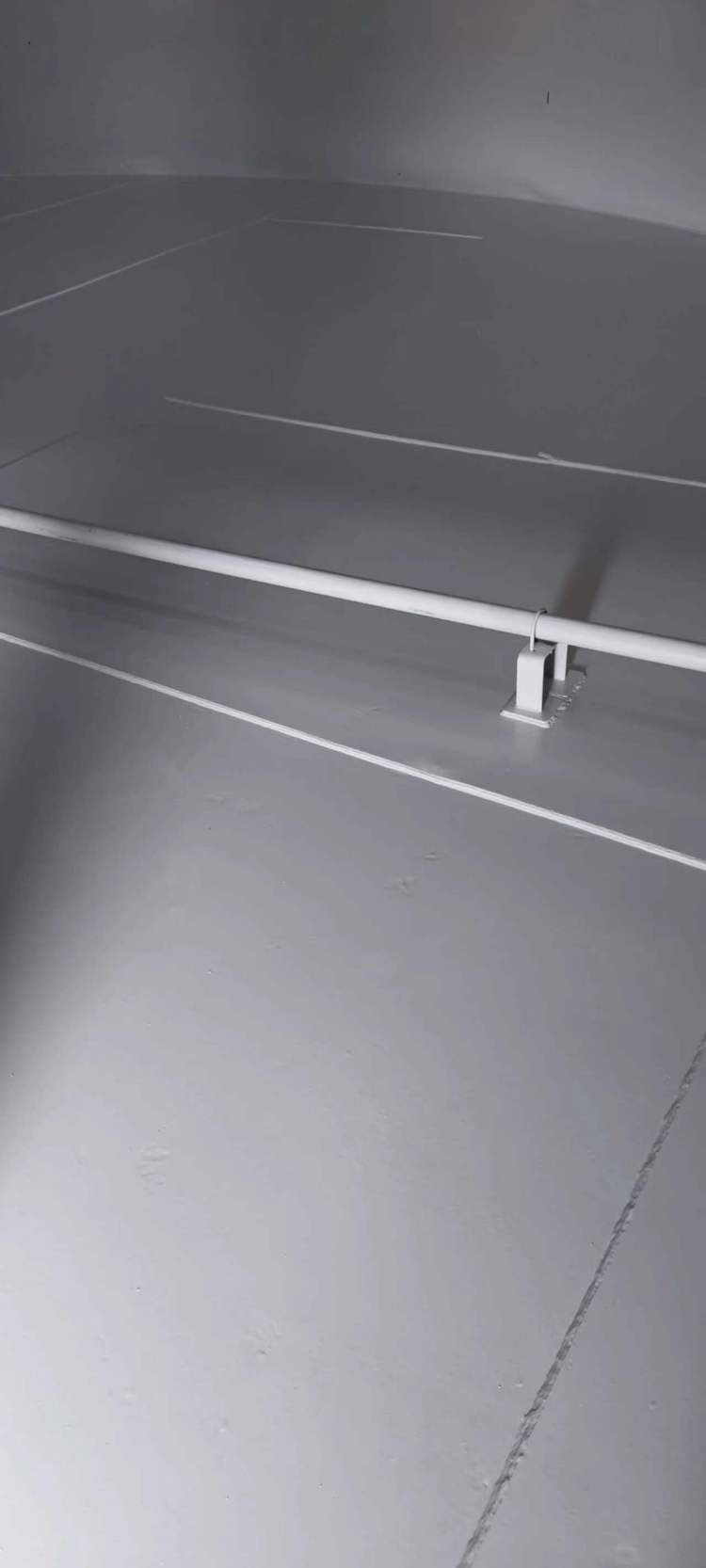 環(huán)氧耐油導靜電面漆用于石油儲罐內(nèi)壁